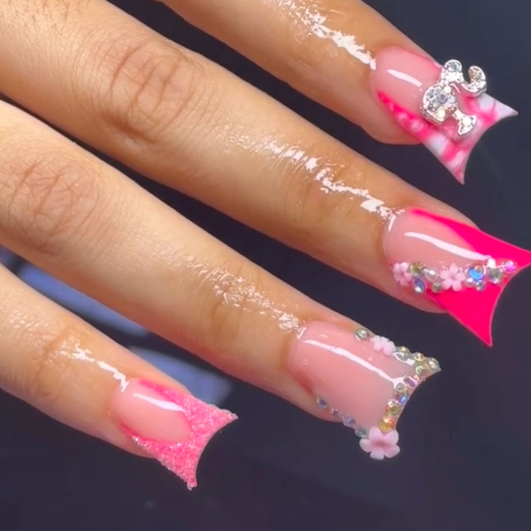 Glamorous Decorative Nail Art Extensions Bowlift