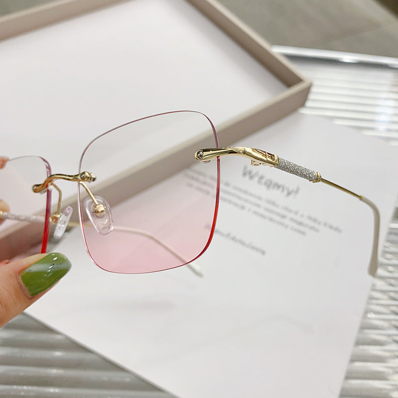 Ladies elegant square sunglasses with sparkling accents Bowlift