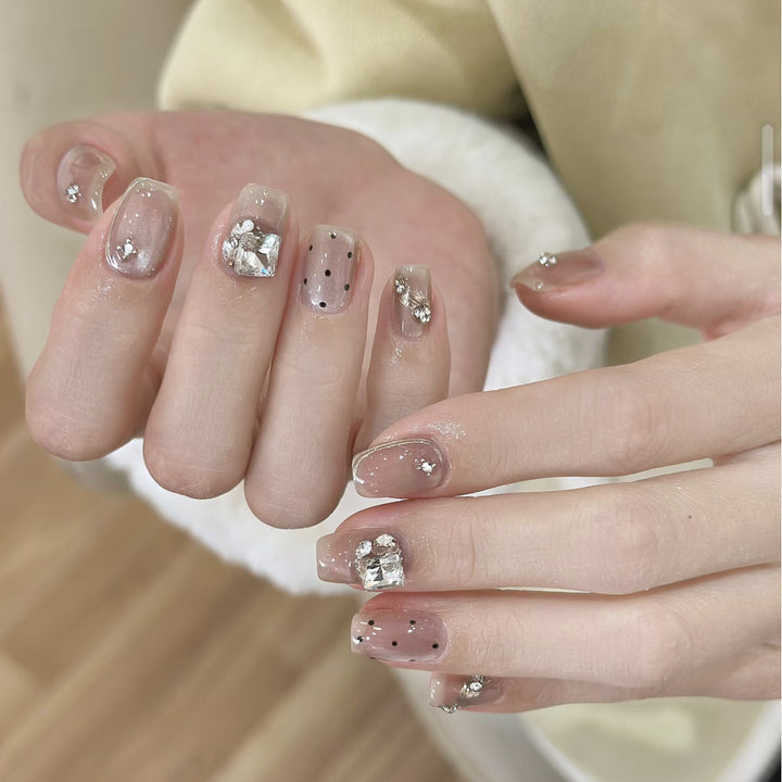 Luxury Decorative Press-On Nail Art Set Bowlift