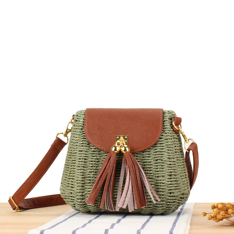 Shoulder bag with decorative fringes Bowlift