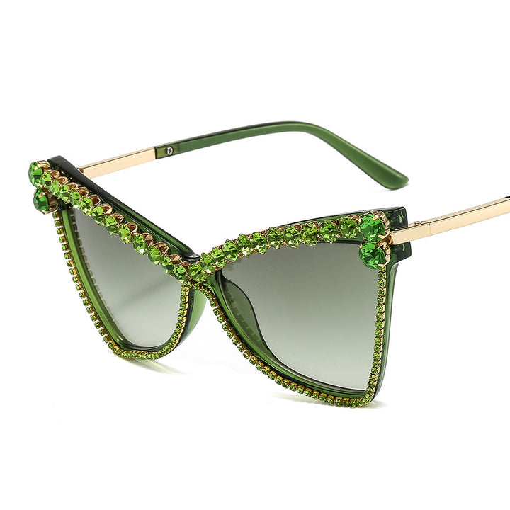 Ladies extravagant oversized sunglasses with gemstones Bowlift