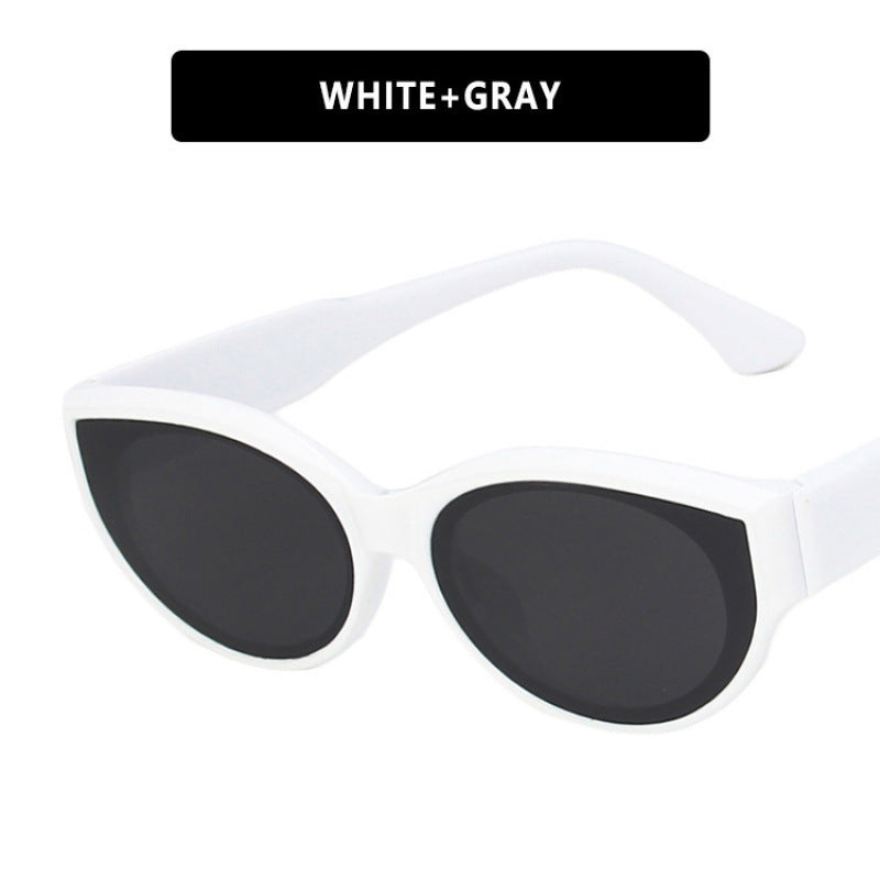 Women Cat-Eye Sunglasses with striking pattern Bowlift