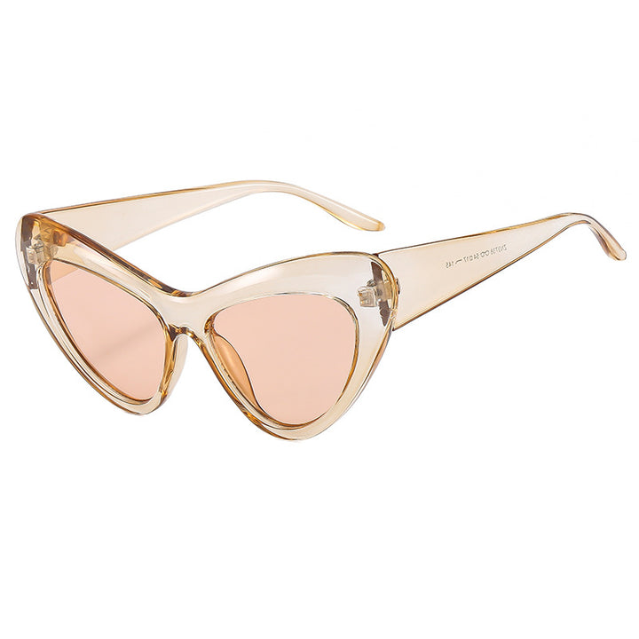 Women Cat-Eye Sunglasses in Distinctive Design Bowlift