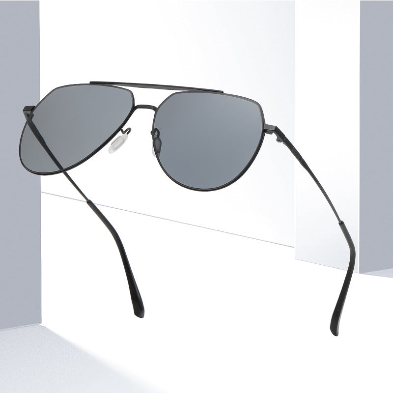 Men's sporty and stylish sunglasses Bowlift