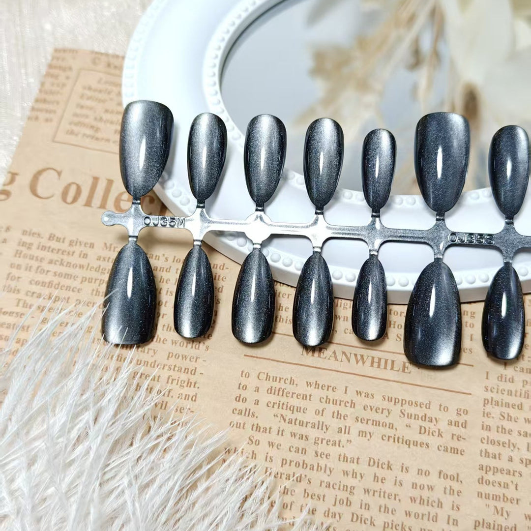 Shiny artificial nails Bowlift