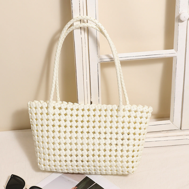 Braided Beach Bag with Practical Folding Mechanism Bowlift