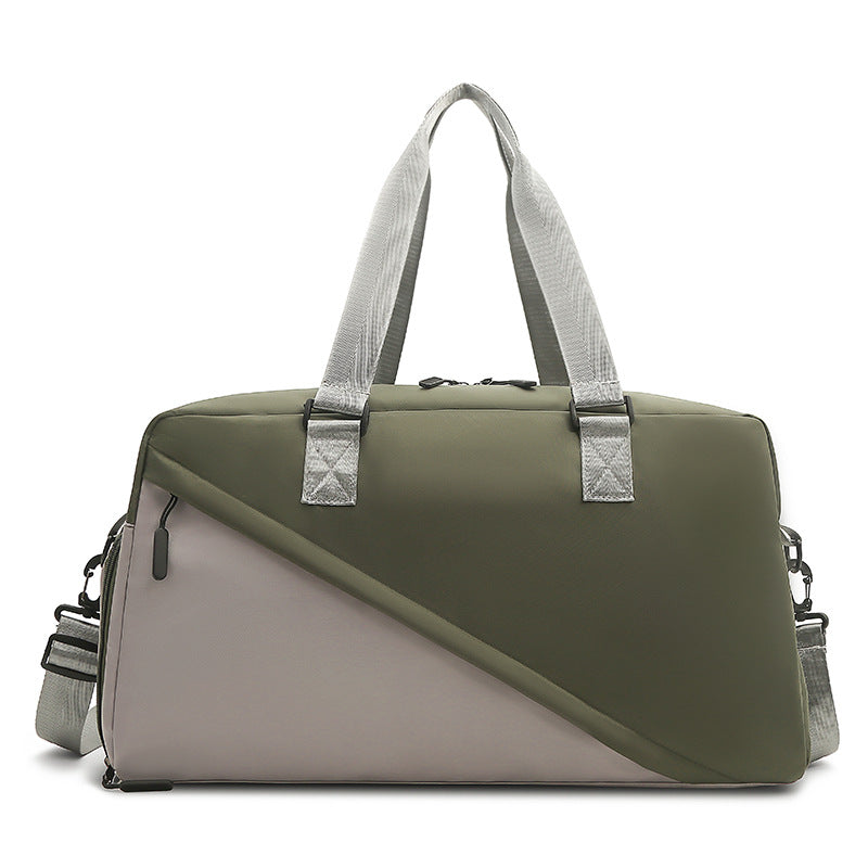 Sporty travel bag with adjustable shoulder strap and practical organizer compartments Bowlift