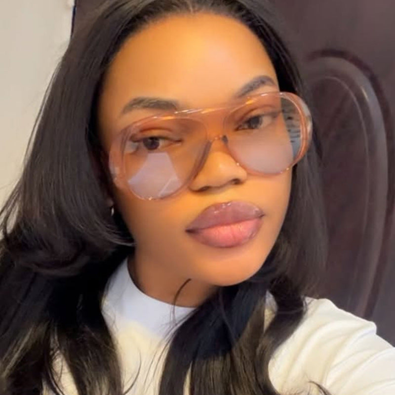 Women's sporty sunglasses in a futuristic design Bowlift