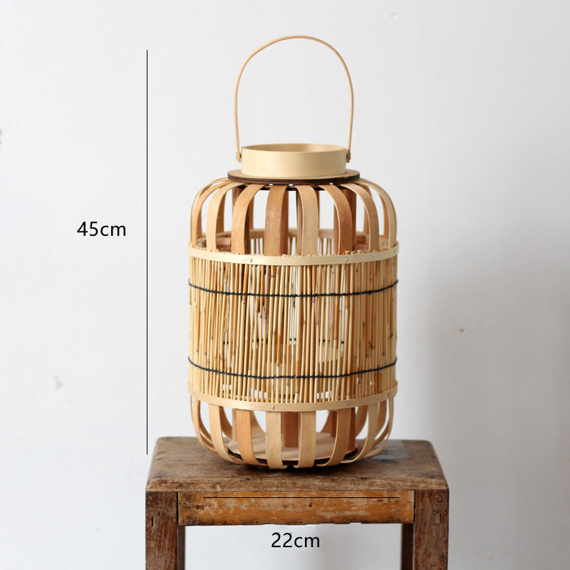 Handcrafted lantern made of bamboo and metal Bowlift