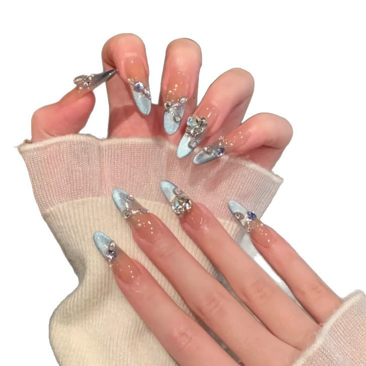Artificial Nails in Stylish Ombre Design Bowlift
