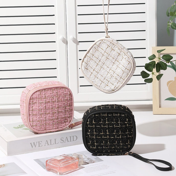 Elegant cosmetic bag with high-quality structure Bowlift
