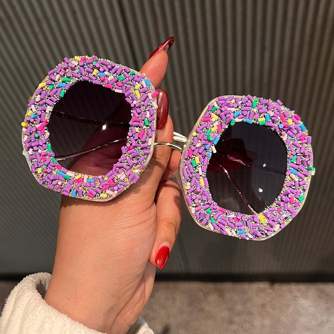 Women's fashion sunglasses with creative structures and colorful accents Bowlift
