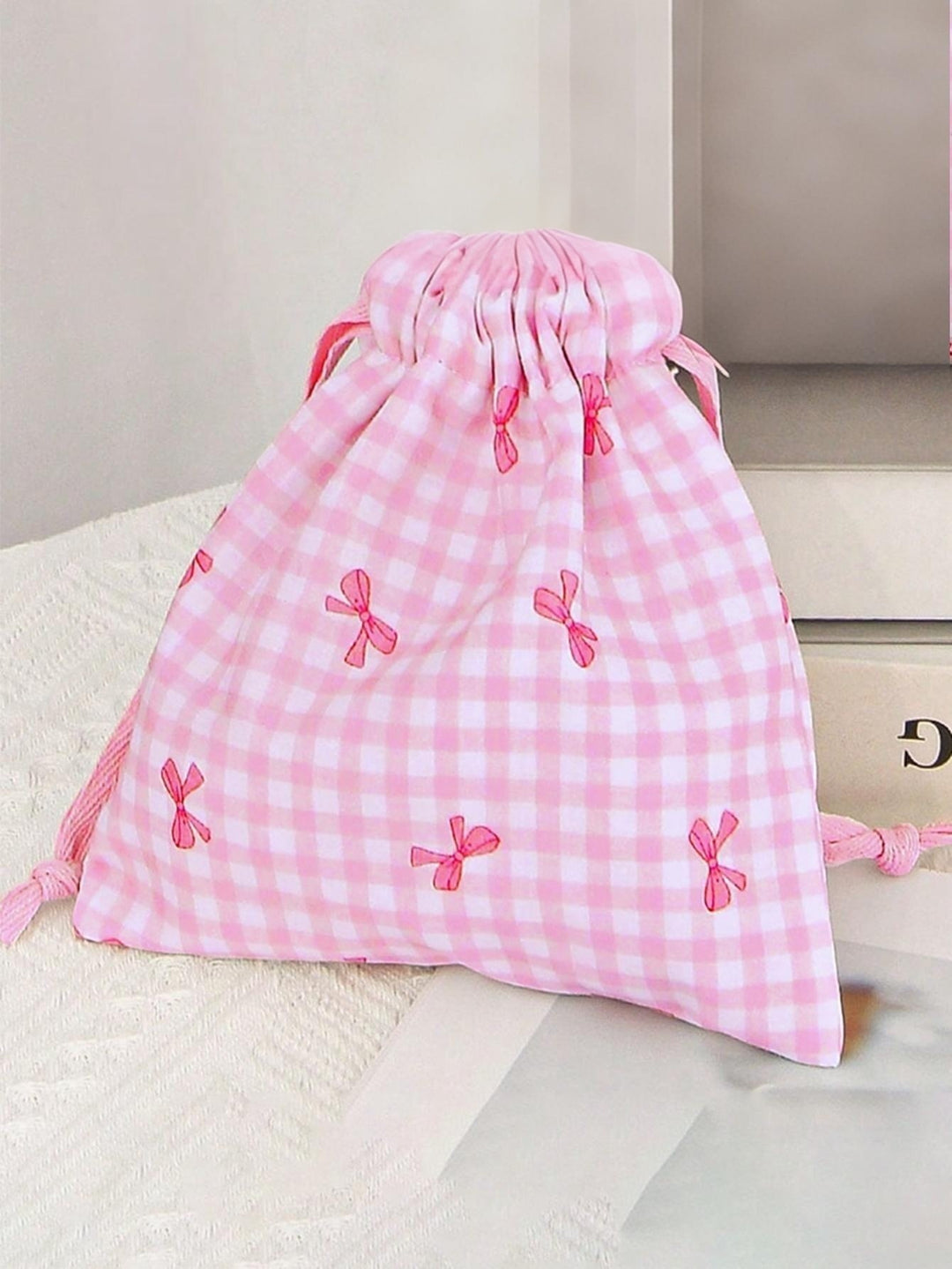 Sweet and Practical Fabric Bag Bowlift
