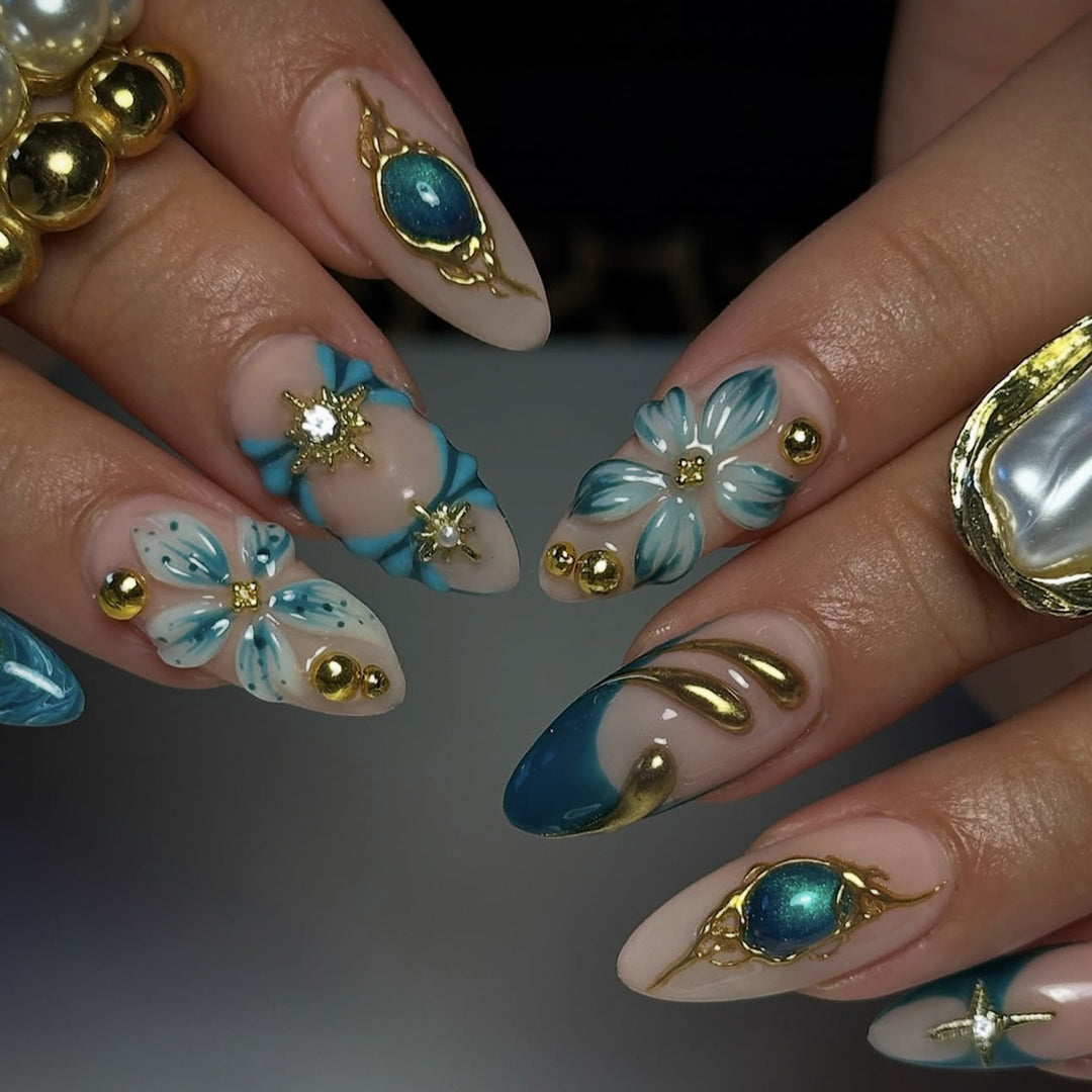 Creative Nail Art Set with Elaborate Flower and Gold Decorations Bowlift