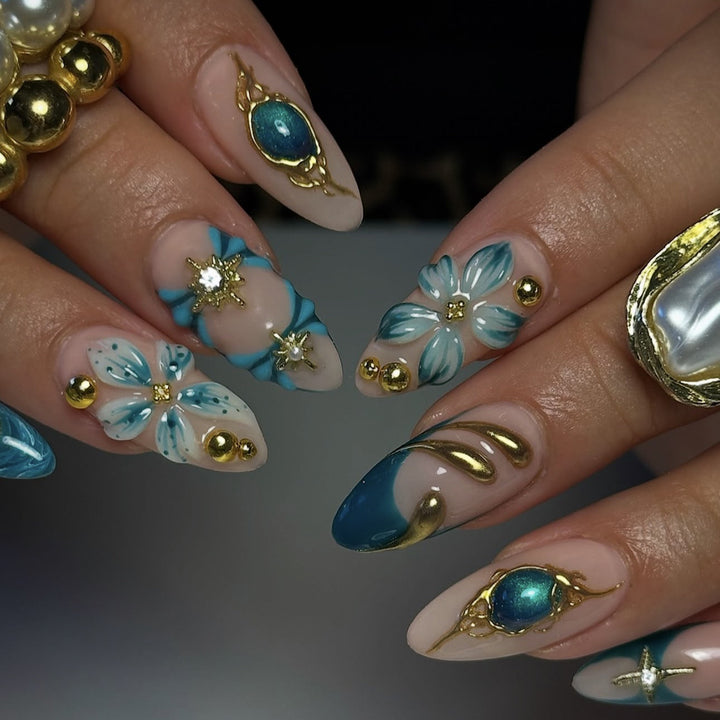 Creative Nail Art Set with Elaborate Flower and Gold Decorations Bowlift