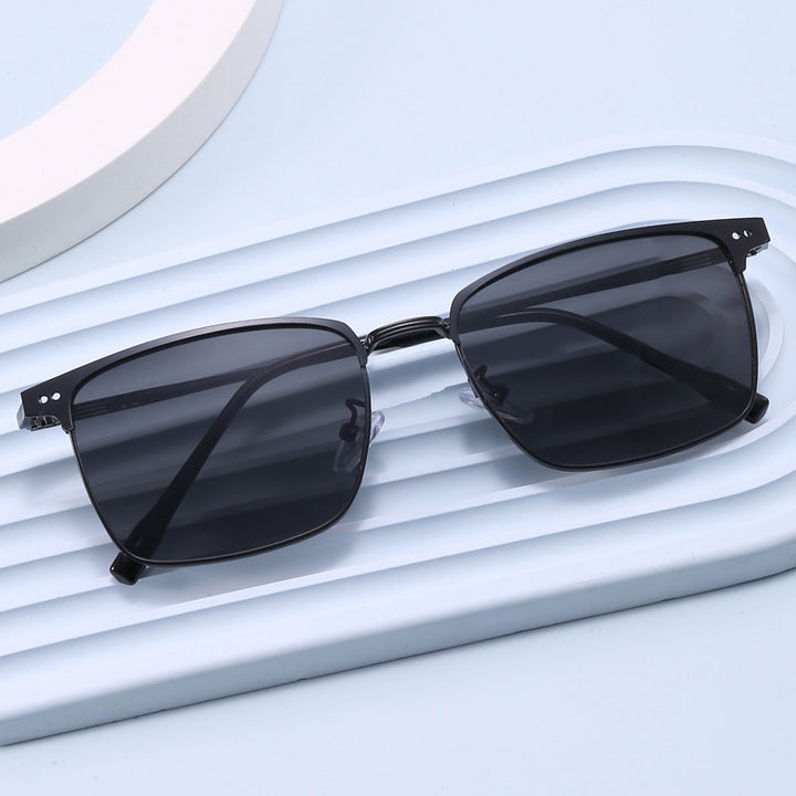 Women's fashionable glasses with square frame and delicate details Bowlift