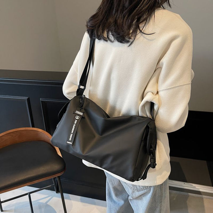 Versatile Utility Crossbody Bag Bowlift