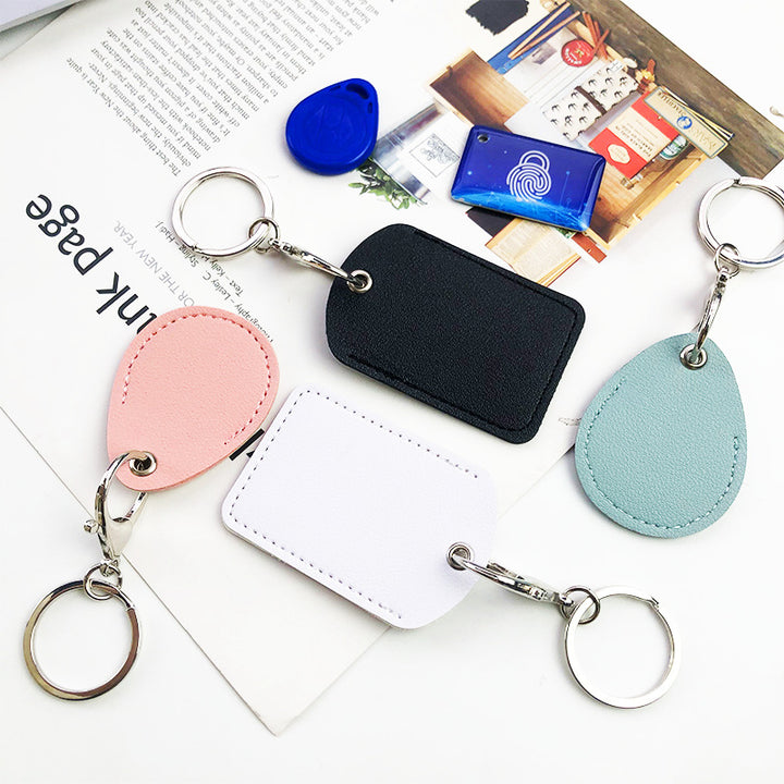 Unisex keychain in droplet-shaped design Bowlift