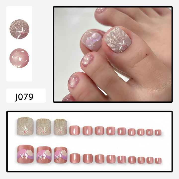 Nail art set with maritime motifs and glitter accents Bowlift