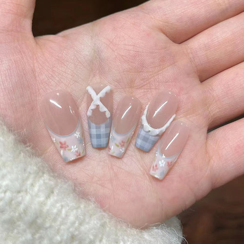 Floral Design Acrylic Press-On Nail Set Bowlift