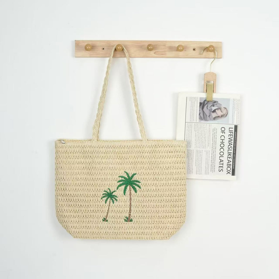 Beach bag with handcrafted palm pattern Bowlift