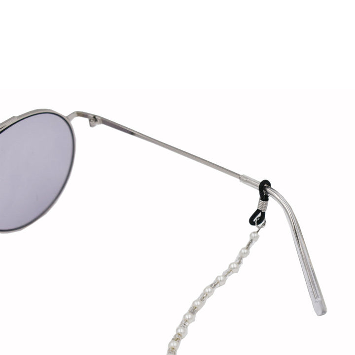 Elegant Pearlescent Eyewear Chain Bowlift