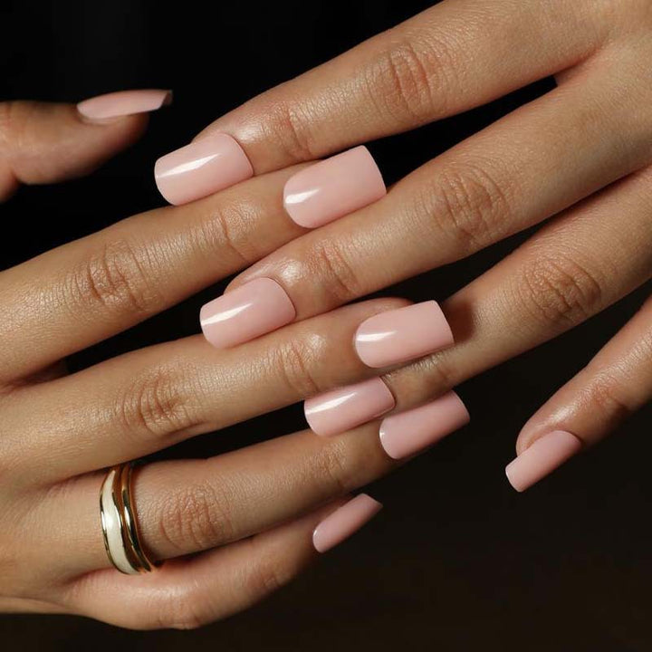 High-Quality Artificial Nails Bowlift