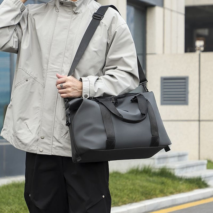 Sporty Travel Bag With Reinforced Interior And Removable Shoulder Strap Bowlift