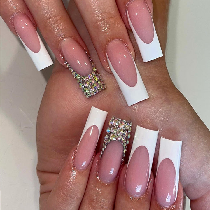 Elegant Crystal-Embellished Press-On Nail Design Bowlift