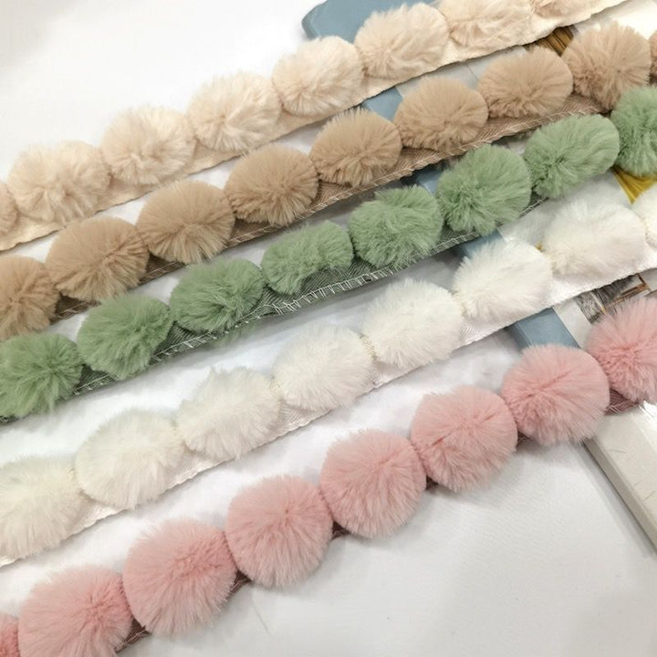 Decorative Pompon Trim Bowlift