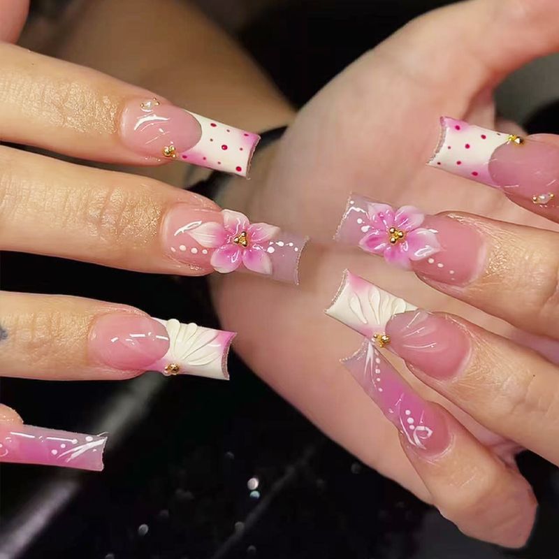 Artisan Decorative Nail Tips Bowlift