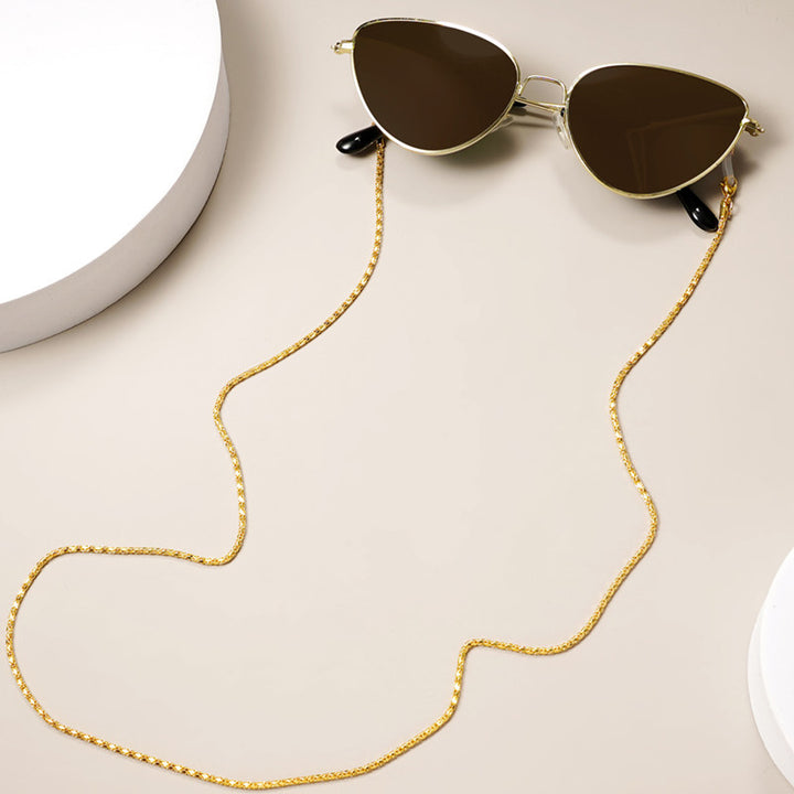 Elegant Pearl-Embellished Chain Bowlift