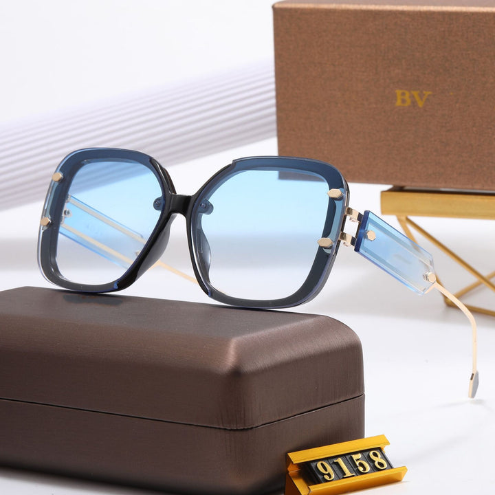Women Designer Sunglasses with Extravagant Frame Bowlift