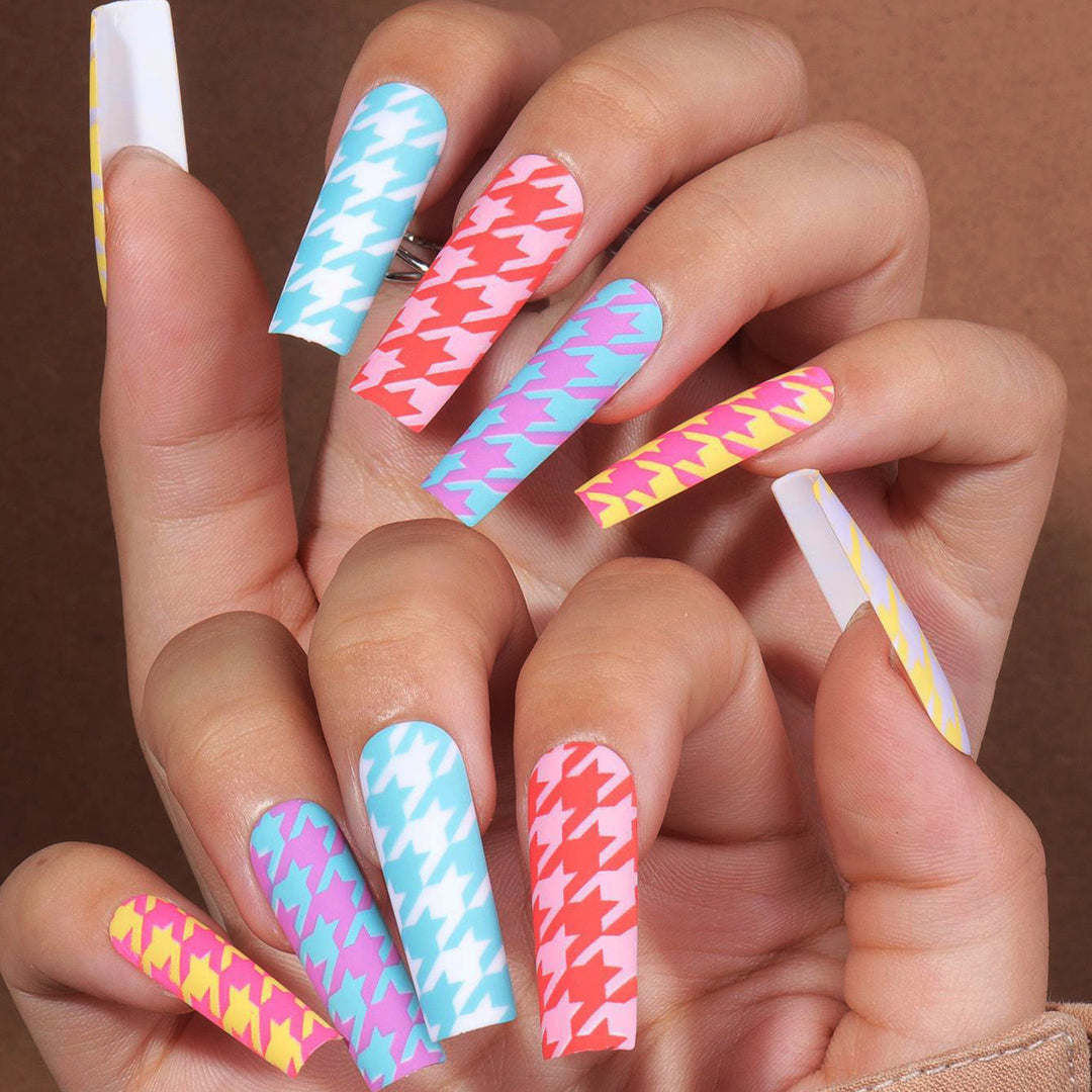 Fashionable houndstooth pattern artificial nail set Bowlift