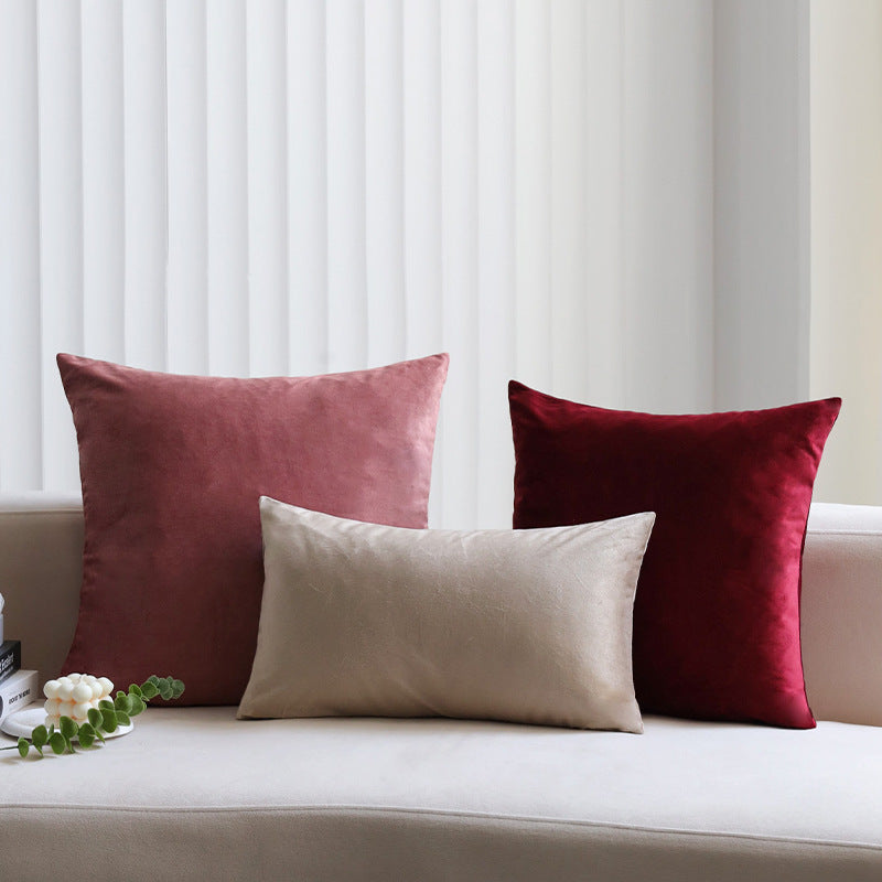Luxurious velvet cushion cover with soft filling Bowlift