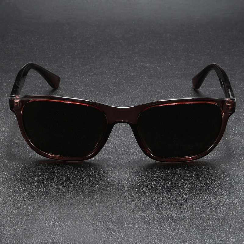 Women's sunglasses in modern retro design with high-quality UV protection Bowlift