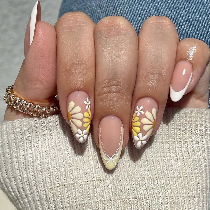 Artistic nail designs with floral accents Bowlift 1789123474