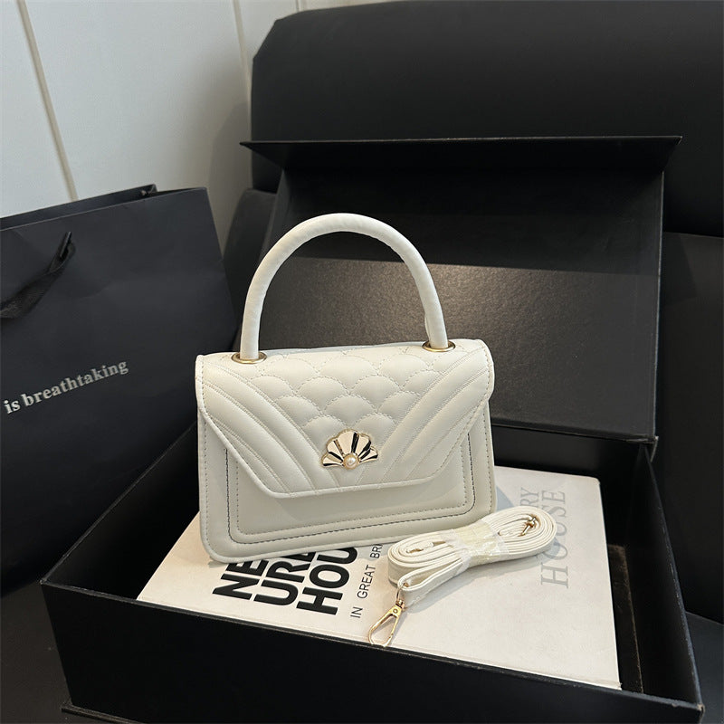 WoElegant Quilted Shoulder Bag Bowlift