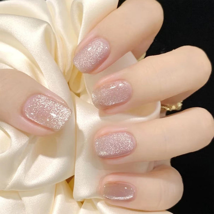 Luxury artificial nail set with sparkling crystal decorations Bowlift