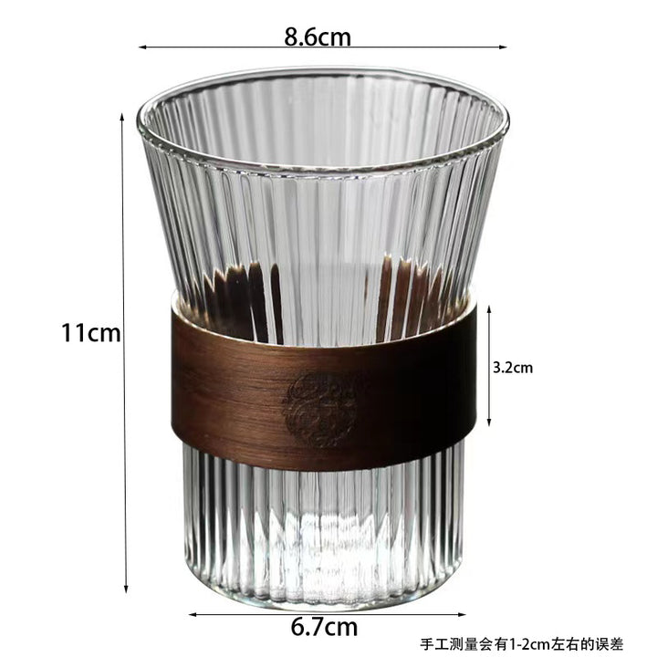 Ladies glass with stylish wooden ring Bowlift