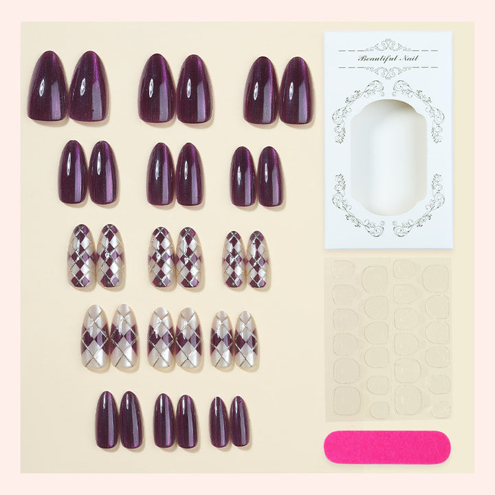 Artificial nail set with elegant checkered pattern and deep shine Bowlift