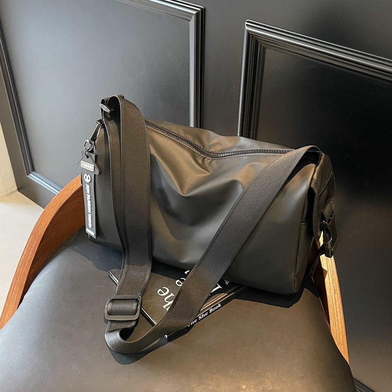 Versatile Utility Crossbody Bag Bowlift