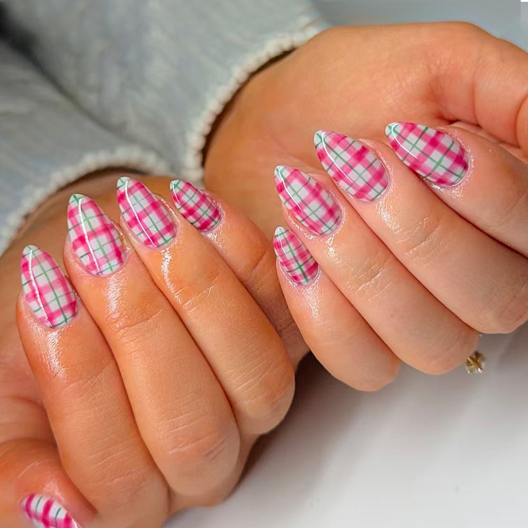Trendy Checkered Pattern Artificial Nails Bowlift