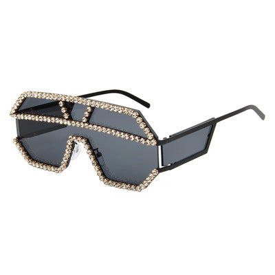 Women's stylish sunglasses with geometric frame and rhinestone embellishment Bowlift