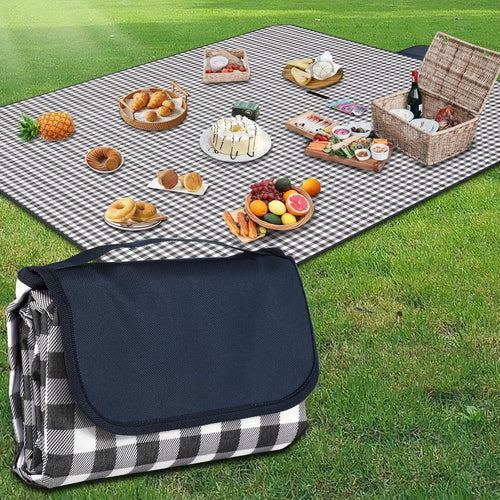 Women Folding Picnic Blanket with Carrying Bag Bowlift