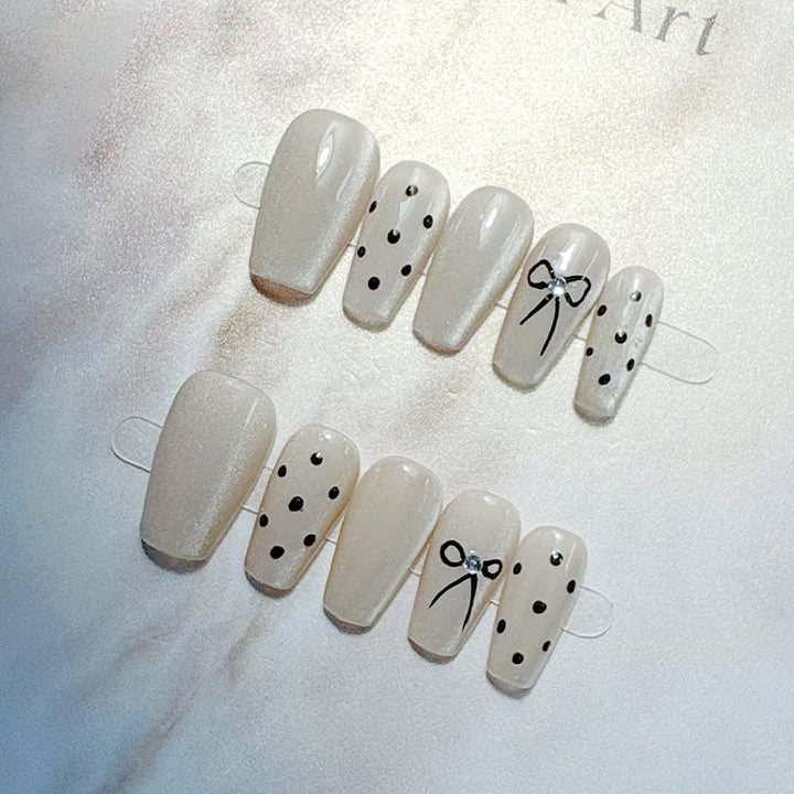 French Tip Press-On Nail Set Bowlift