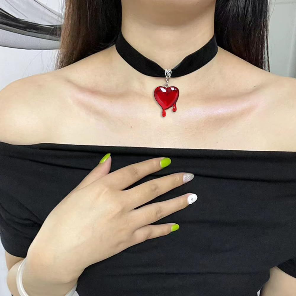 Velvet Choker Necklace with Dripping Heart Pendant Bowlift