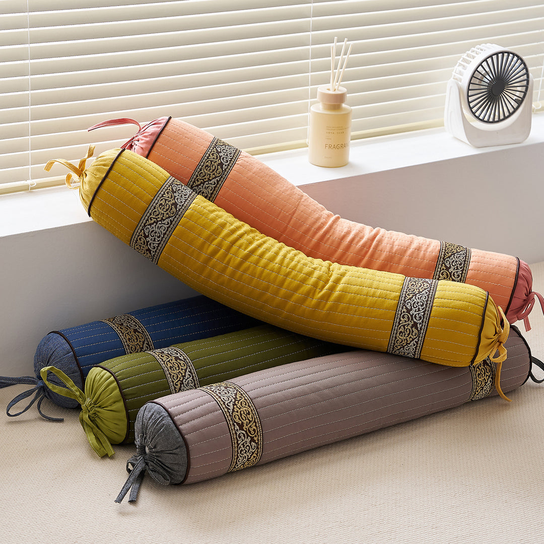 Meditation roll with decorative design Bowlift
