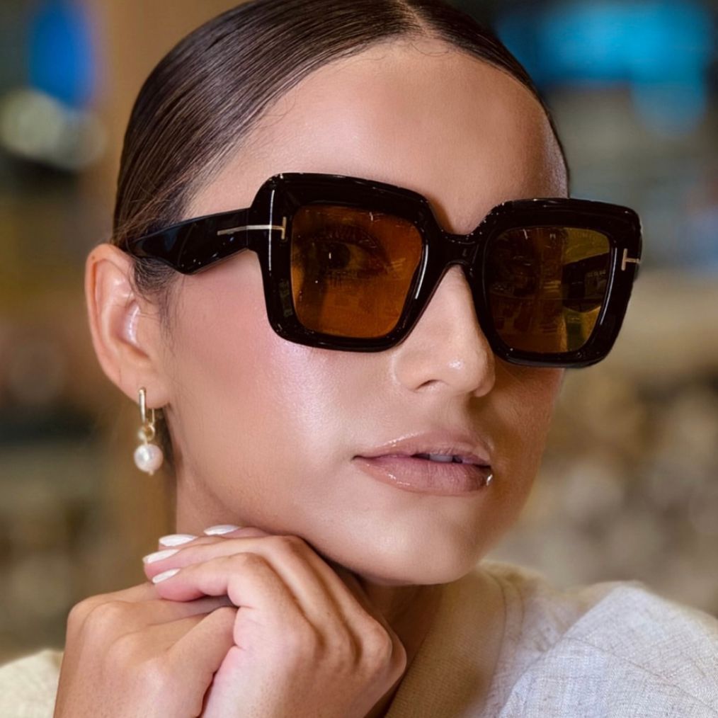 Women's square sunglasses with comfortable plastic frame and UV protection Bowlift