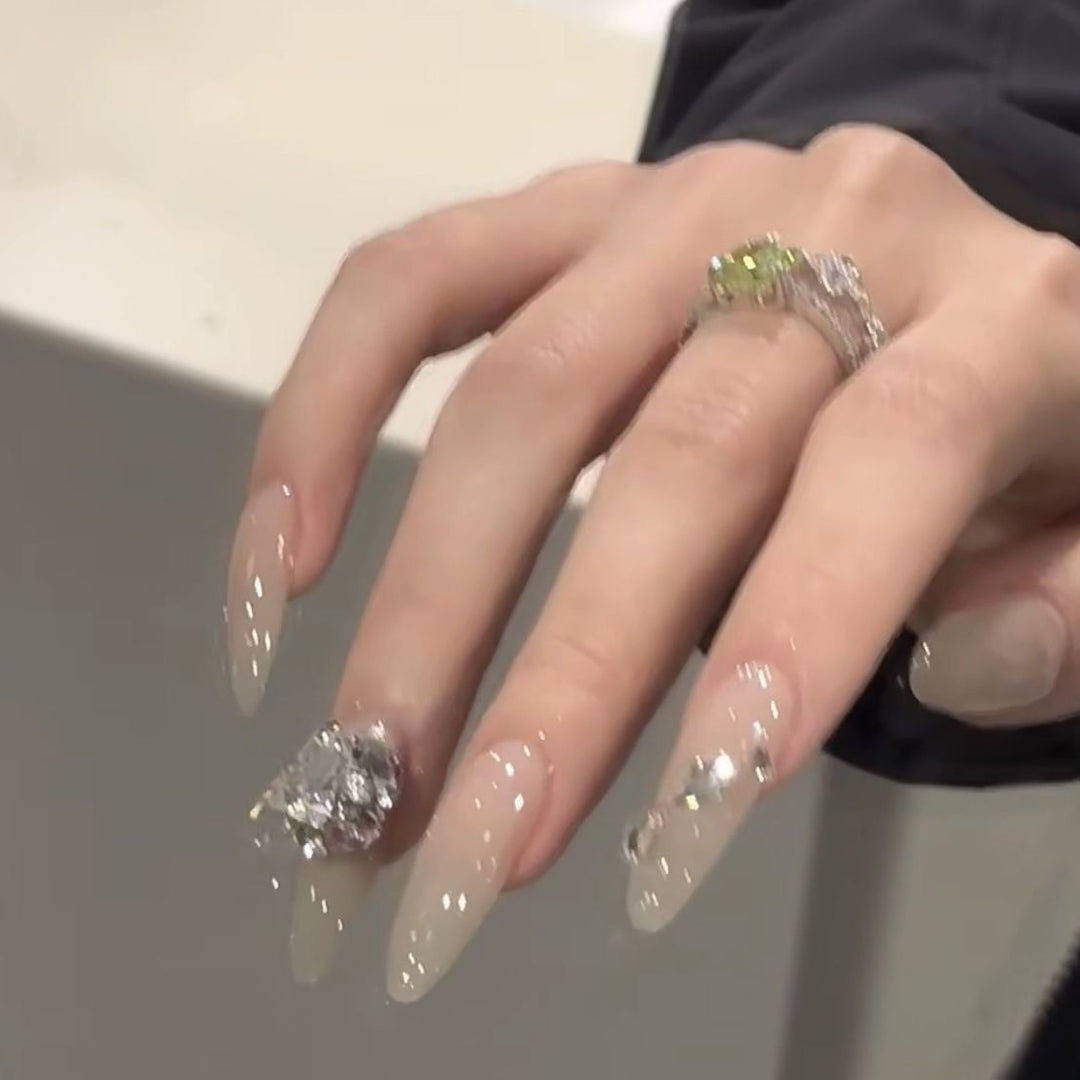Glamorous Rhinestone-Embellished Press-On Nail Extensions Bowlift